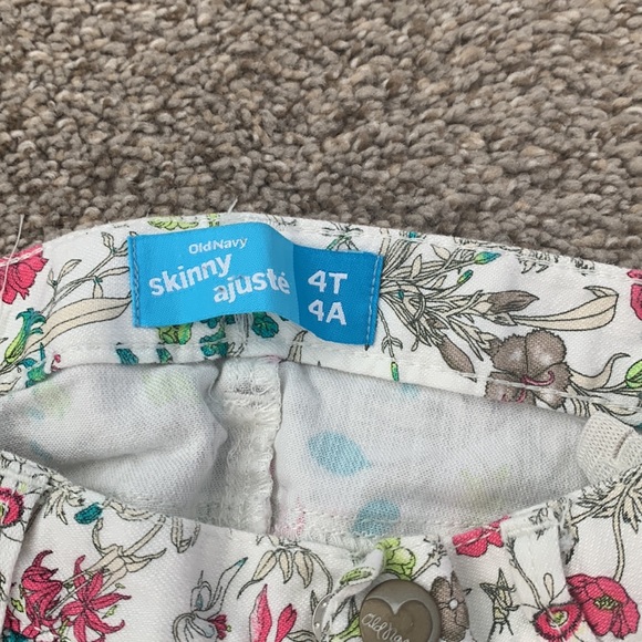 Old Navy Jeans - Picture 4 of 7